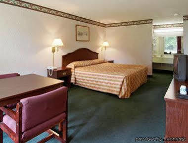 Hotel Super 8 By Wyndham 2*